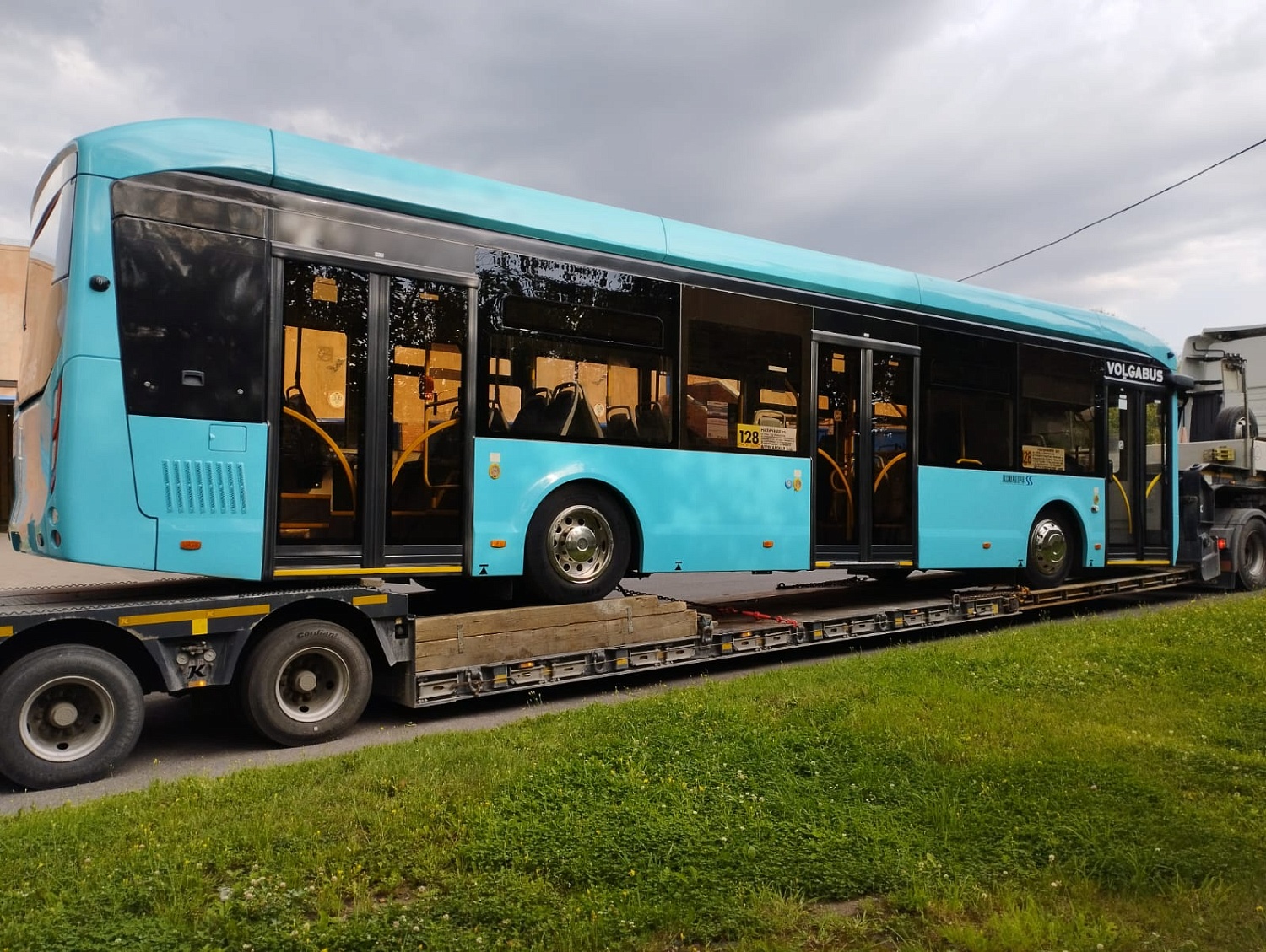 Доставка автобусов из Санкт-Петербурга 